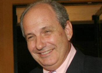 Ο Καμμένος έδιωξε τον Τέρενς Κουίκ από τους ΑΝΕΛ-«Εθεσε εαυτόν εκτός κόμματος»