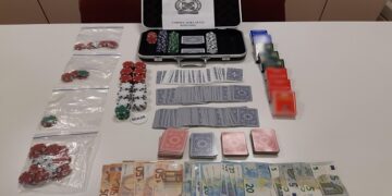 Είχαν στήσει παράνομη χαρτοπαικτική λέσχη σε κατάστημα της Κοζάνης παίζοντας πόκερ – Έντεκα συλλήψεις από την αστυνομία
