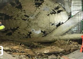 Μετρό Θεσσαλονίκης: Δείτε εντυπωσιακές εικόνες από την άφιξη του πρώτου μετροπόντικα στο σταθμό «Νομαρχία»