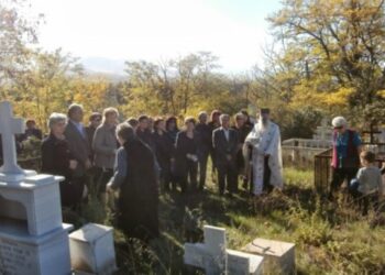 Εσπερινός των ψυχών στον Άγιο Νικόλαο Κομάνου