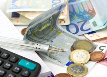 Πώς θα πληρώσετε σε δόσεις τους φόρους