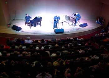 Με επιτυχία συνεχίστηκε η 6η μέρα του 2ου φεστιβάλ «Η πόλη γιορτάΖΕΙ» – Δείτε βίντεο