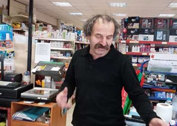 Οι Έλληνες μείωσαν ακόμα και το φαγητό…