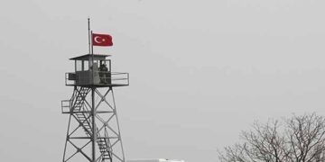 Κρατούμενοι οι δύο Έλληνες στρατιωτικοί τουλάχιστον μέχρι τέλος Μαρτίου!