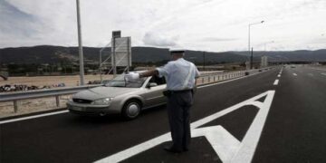 Πρόστιμα 100 ως 600€ και χωρίς έκπτωση – Φωτιά ο νέος ΚΟΚ