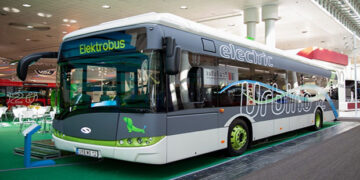 Ηλεκτροκίνητα λεωφορεία σε δήμους θα προμηθεύσει η ΔΕΗ – Θα κινούνται με ενέργεια από ΑΠΕ