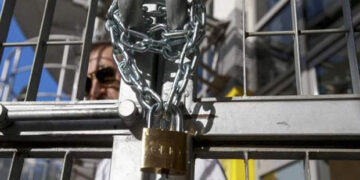 Στον αέρα το ελληνικό ποδόσφαιρο: Προς παράταση η διακοπή, «ανοιχτό» και το Grexit