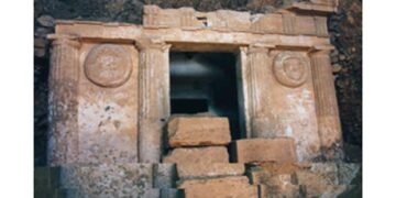 Ανοίγει ο Αρχαίος Μακεδονικός Τάφος της Σπηλιάς Εορδαίας – Στο πλαίσιο του Φεστιβάλ Πτολεμαΐδας «Η πόλη γιορτά2ΕΙ»