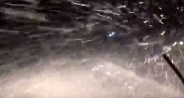 Σφοδρή νυχτερινή και… “ανοιξιάτικη” χιονοθύελλα στη Βασιλίτσα (Βίντεο)