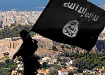 Σημαίες του ISIS σε κατάληψη κτιρίου στην καρδιά της Αθήνας