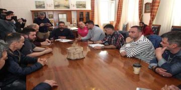 Τι έγραψε στο Facebook ο δήμαρχος Κοζάνης Λ. Ιωαννίδης για τη σημερινή συνάντηση με τους ιδιοκτήτες των καφέ-μπαρ-εστιατορίων: Πώς εξηγεί τη φράση του «δεν σας φταίμε εμείς για την επιβίωση σας»