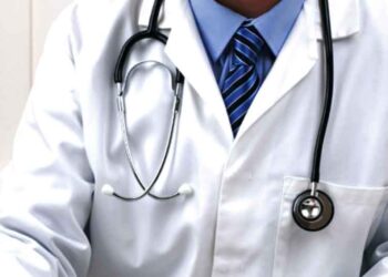 Τέλος οι επισκέψεις σε νοσοκομεία και γιατρούς του ΕΟΠΥΥ – Μόνο με παραπεμπτικό από τον οικογενειακό γιατρό