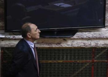 Η κυβέρνηση ψηφίζει την πώληση του 40% των λιγνιτικών μονάδων της ΔΕΗ