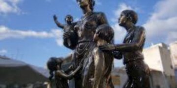 Εκδήλωση του συλλόγου πολυτέκνων γονέων Εορδαίας για την βράβευση παιδιών που πέτυχαν στα ΑΕΙ- ΤΕΙ