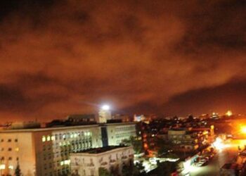 ΗΠΑ, Γαλλία και Βρετανία χτύπησαν με πυραύλους τη Συρία