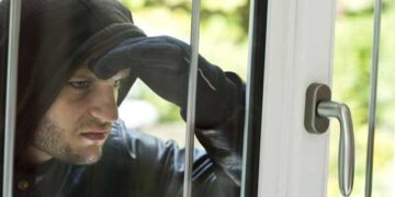 ΕΛΑΣ: Προστατεύστε το σπίτι σας όταν φύγετε για Πάσχα