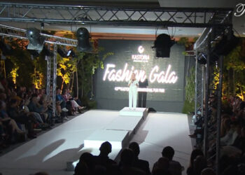 Βίντεο από το φαντασμαγορικό Fashion Gala της 43ης Διεθνούς Εκθέσεως Γούνας στην Καστοριά – Ανάμεσά τους οι Μακρυπούλια, Σπαλιάρας και Γαβαλάς  + Backstage