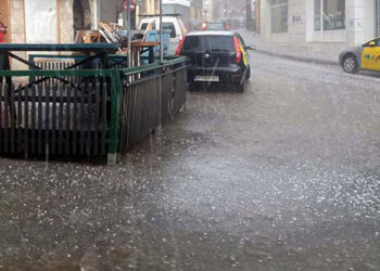 Έντονη χαλαζόπτωση στην περιοχή της Καστοριάς (φωτογραφίες – βίντεο)