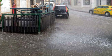 Έντονη χαλαζόπτωση στην περιοχή της Καστοριάς (φωτογραφίες – βίντεο)