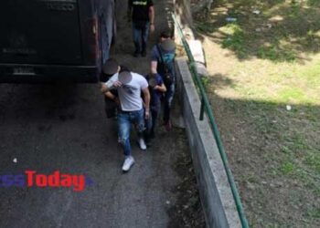 Στα δικαστήρια ο Μπουτάρης και οι κατηγορούμενοι της επίθεσης (video)