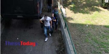 Στα δικαστήρια ο Μπουτάρης και οι κατηγορούμενοι της επίθεσης (video)