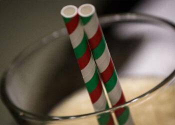 Τέλος τα πλαστικά καλαμάκια – Δείτε τα νέα που ήδη κυκλοφορούν στην Αθήνα