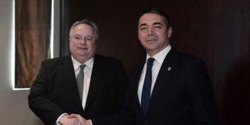 Ο Κοτζιάς «κλείνει» το Σκοπιανό: Έτοιμη η γενική συμφωνία, ανοιχτό μόνο το όνομα