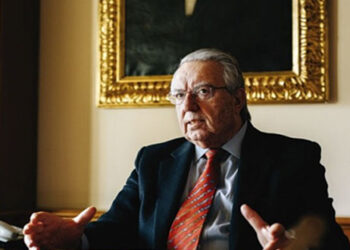 Γ. Μπαμπινιώτης: Σήμερα το σχολείο είναι άχρηστο – Τα παιδιά το τελειώνουν και δεν θυμούνται απολύτως τίποτα