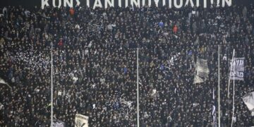 Συνθήματα οπαδών του ΠΑΟΚ στην Τούμπα: “Να ‘τοι οι πρωταθλητές” (Βίντεο)