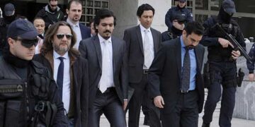 Ελεύθερος και δεύτερος Τούρκος από τους «8» στρατιωτικούς