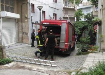 Μεγάλη αναστάτωση στο κέντρο της Κοζάνης-Φωτιά σε διαμέρισμα ηλικιωμένου-Άμεση επέμβαση της Πυροσβεστικής-Δείτε Βίντεο