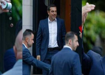 Βίντεο: Ο Κοζανίτης Γ. Μπλάντος που φώναξε «προδότης» στον πρωθυπουργό, στο Λονδίνο