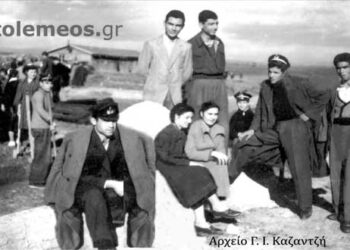 Μαθήτριες και μαθητές της 8ης τάξης Γυμνασίου σε δεντροφυτεία, το 1952 – Από τη στήλη του κ. Γ. Καζαντζή στον Παλμό 27/06/2018