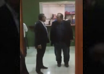 Πρωτοφανής έκρηξη Δακή κατά του δικηγόρου-τρολ της Περιφέρειας Π. Καλατζή που υβρίζει στο Facebook όσους ασκούν κριτική στον Θ. Καρυπίδη: «Δε ντρέπεσαι λίγο…έχεις λεηλατήσει τα χρήματα της Περιφέρειας…μεροκάματο το κάνατε…καραγκιόζη» (Βίντεο)