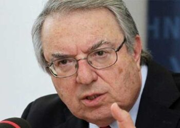 O Γ. Μπαμπινιώτης για τη γλώσσα των Σκοπιανών