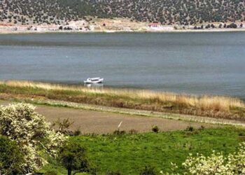 ΣΥΜΒΑΙΝΕΙ ΤΩΡΑ: Στους Ψαράδες των Πρεσπών η υπογραφή της συμφωνίας Ελλάδας – πΓΔΜ