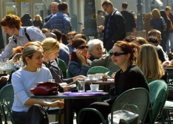 Η Δημοτική Αστυνομία ξεκίνησε ελέγχους για τα τραπεζοκαθίσμστα στο κέντρο της Κοζάνης