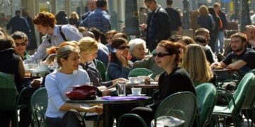 Η Δημοτική Αστυνομία ξεκίνησε ελέγχους για τα τραπεζοκαθίσμστα στο κέντρο της Κοζάνης