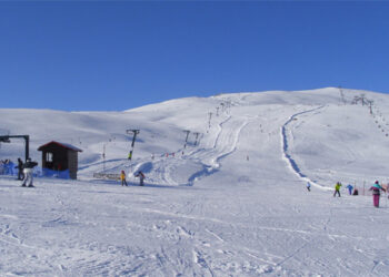 Χιόνισε στις κορυφές του Καϊμάκτσαλαν μέσα Ιουνίου (Φωτό)