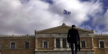 Η ζωντανή υστερία του τόπου – Γράφει ο Δημήτρης Παπαγγελόπουλος