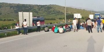 Πεζoί και χωρίς τα απαραίτητα έγγραφα εντοπίστηκαν 48 πρόσφυγες στην Εγνατία Οδό