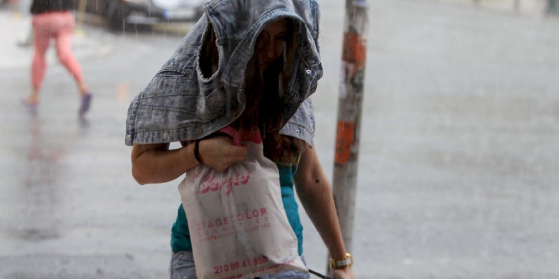 Καιρός: Νέο έκτακτο δελτίο επιδείνωσης- Ισχυρές βροχές και καταιγίδες