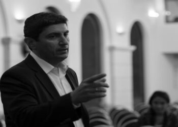 Αυγενάκης Λευτέρης: Η κυβέρνηση κανιβαλίζει τους θεσμούς, υπονομεύει την αυτοδιοίκηση