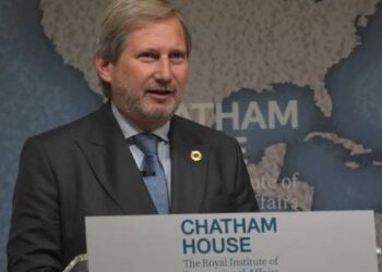 «Βόμβα» Χαν (Επιτρόπου ΕΕ): Με τη συμφωνία Ελλάδας-Αλβανίας θα υπάρξει αλλαγή συνόρων [βίντεο]