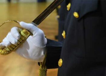 Αναδρομικά σε 250.000 στρατιωτικούς, αστυνομικούς, πυροσβέστες, λιμενικούς και απόστρατους