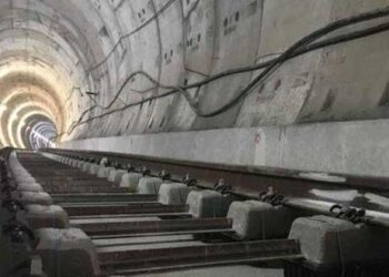 Στρώνουν ράγες στο μετρό Θεσσαλονίκης – Δείτε εικόνες & βίντεο