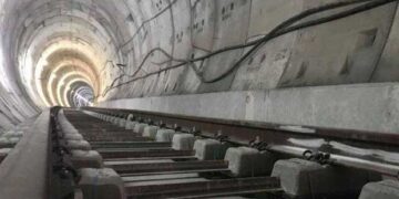 Στρώνουν ράγες στο μετρό Θεσσαλονίκης – Δείτε εικόνες & βίντεο