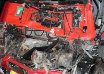 Σύγκρουση νταλίκας με βυτιοφόρο στην Εγνατία [εικόνες]