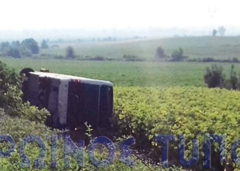 Ανετράπη λεωφορείο των ΚΤΕΛ στη Δράμα – 14 τραυματίες