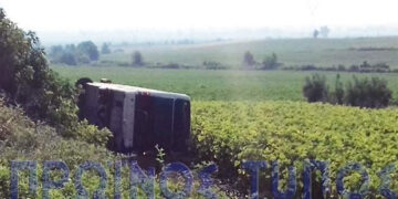 Ανετράπη λεωφορείο των ΚΤΕΛ στη Δράμα – 14 τραυματίες